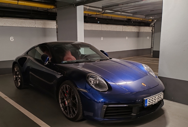 Porsche 992 Carrera 4S