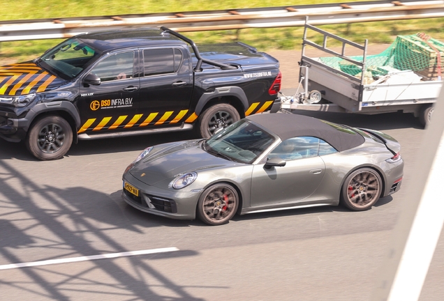 Porsche 992 Carrera 4S Cabriolet