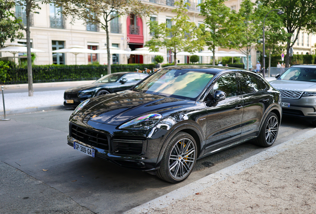 Porsche Cayenne Coupé Turbo S E-Hybrid