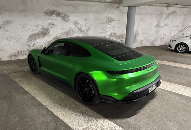 Porsche Taycan Turbo