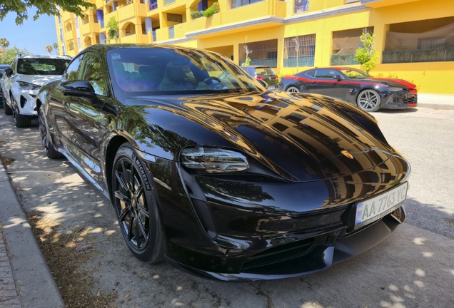 Porsche Taycan Turbo