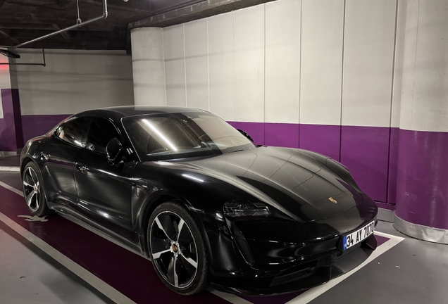 Porsche Taycan Turbo S