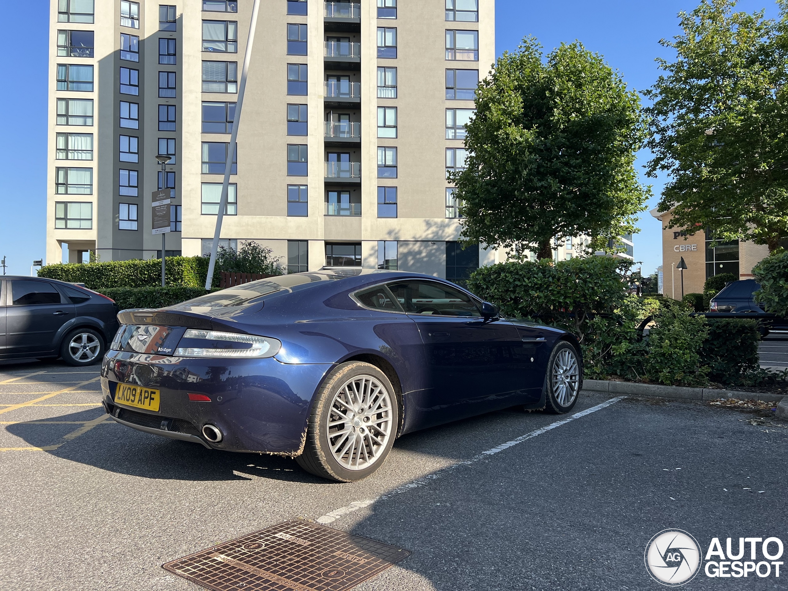 Aston Martin V8 Vantage