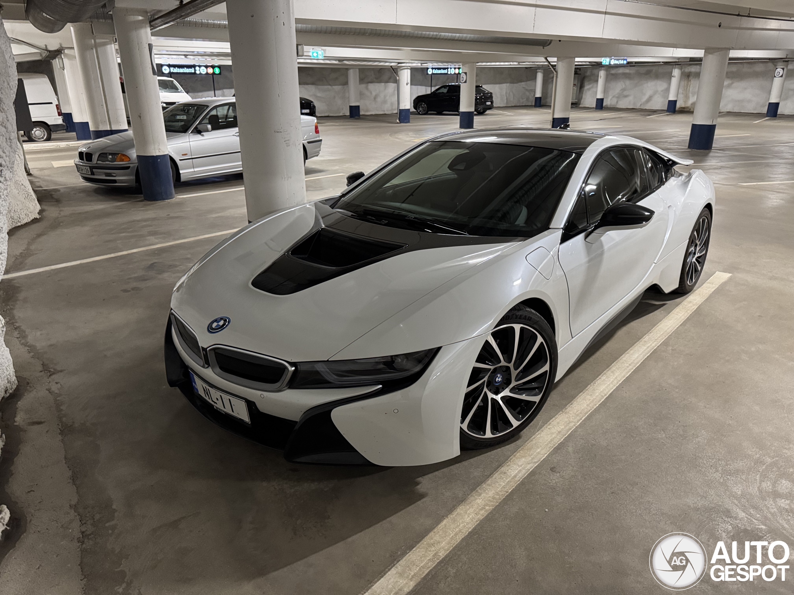 BMW i8