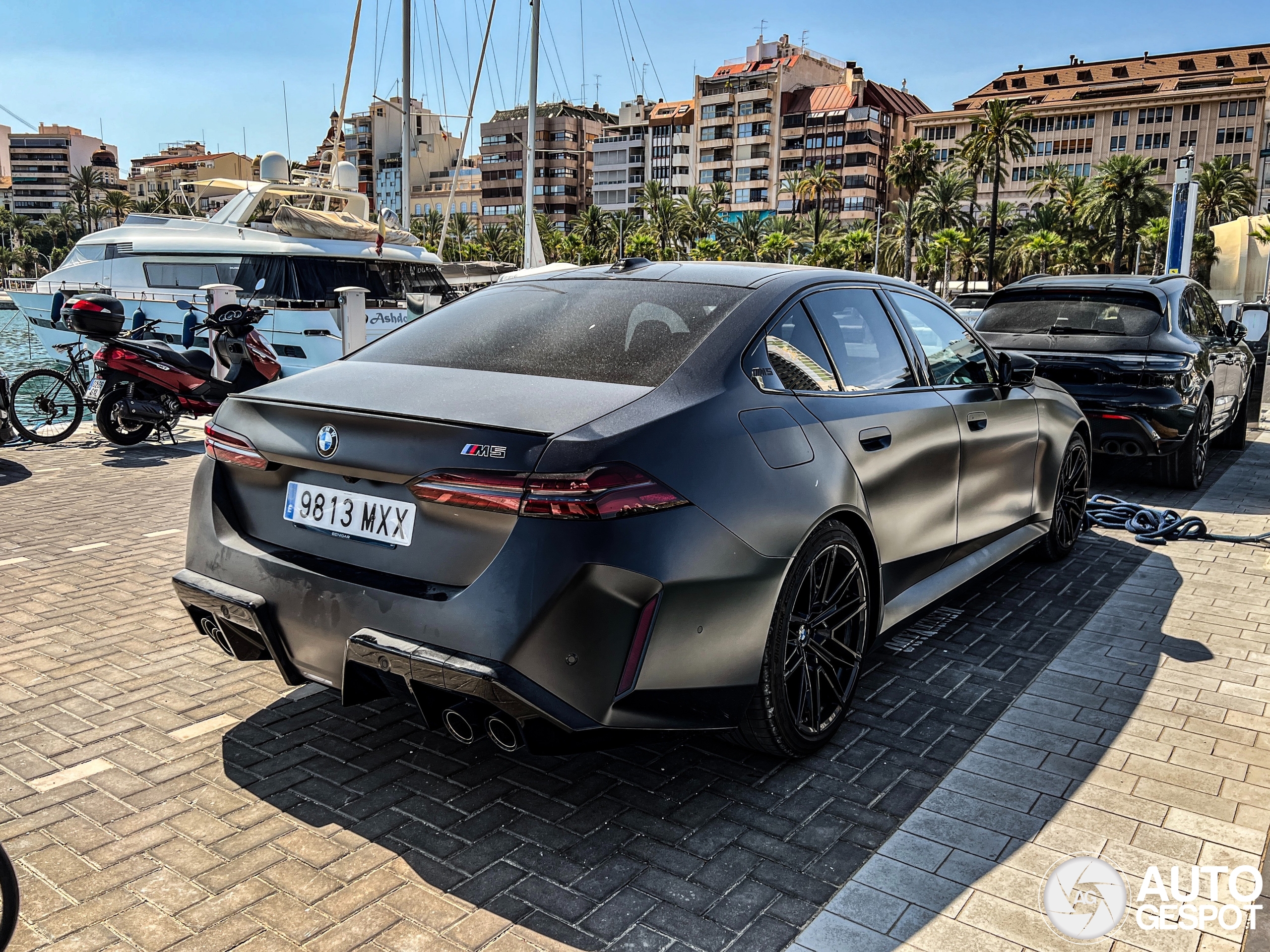 BMW M5 G90