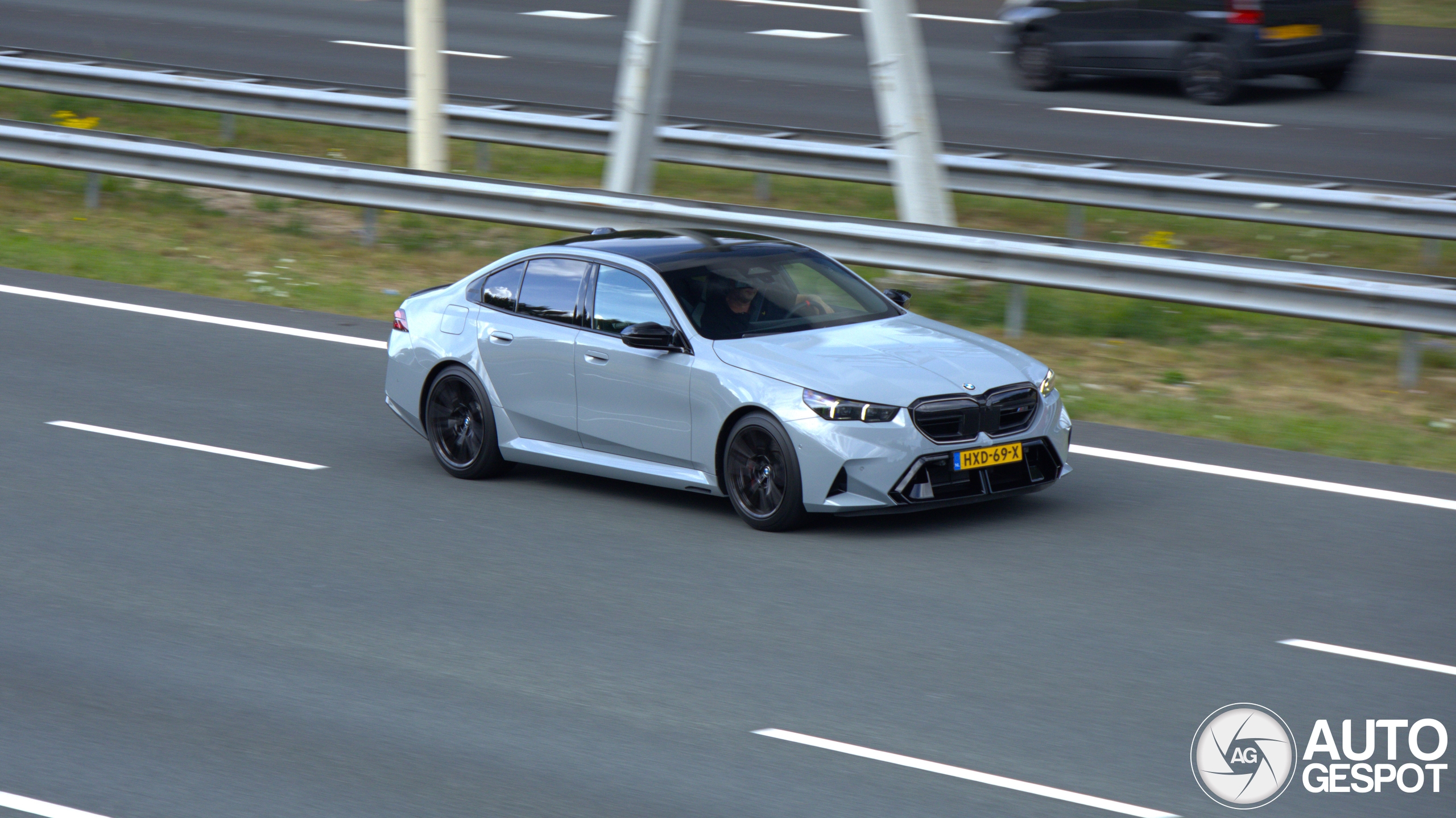 BMW M5 G90
