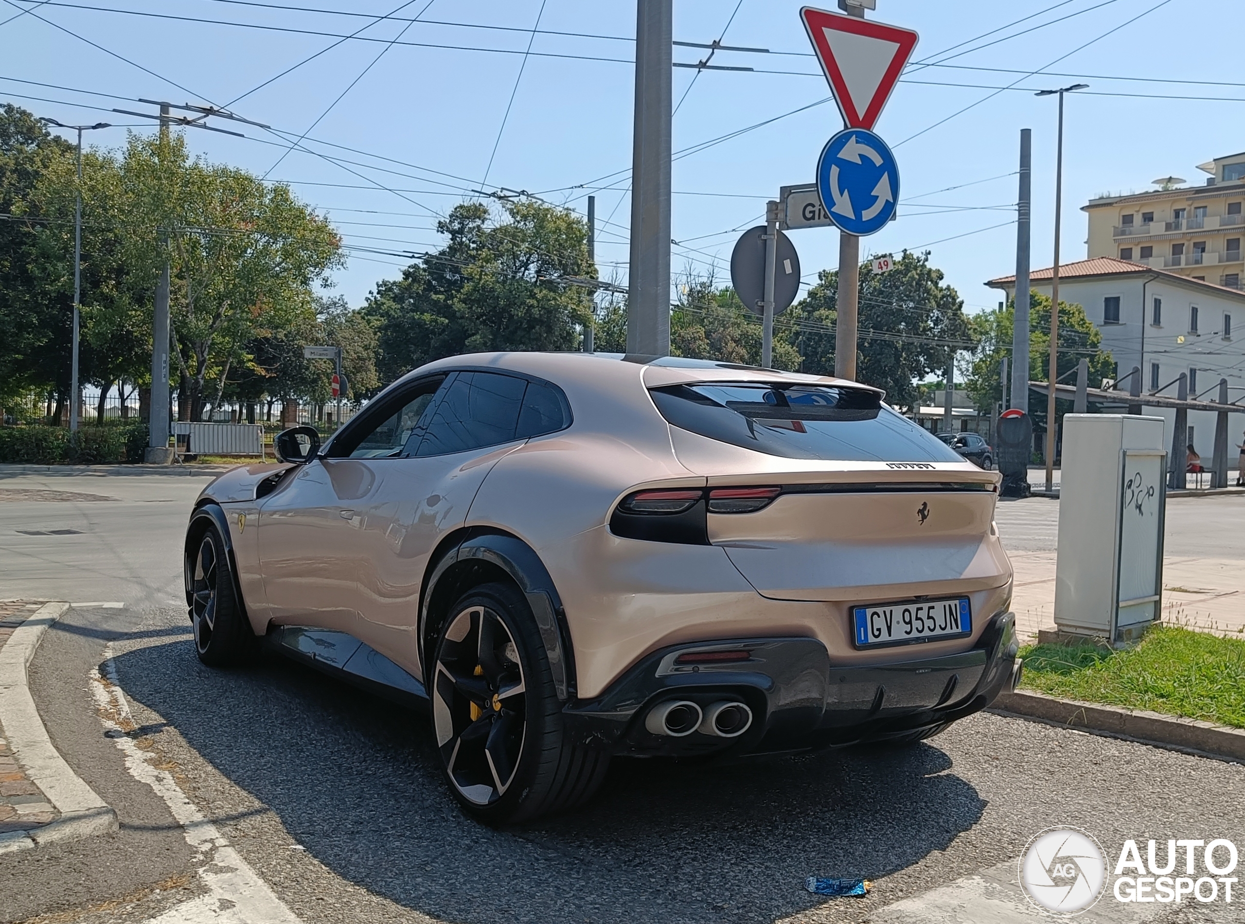 Ferrari Purosangue