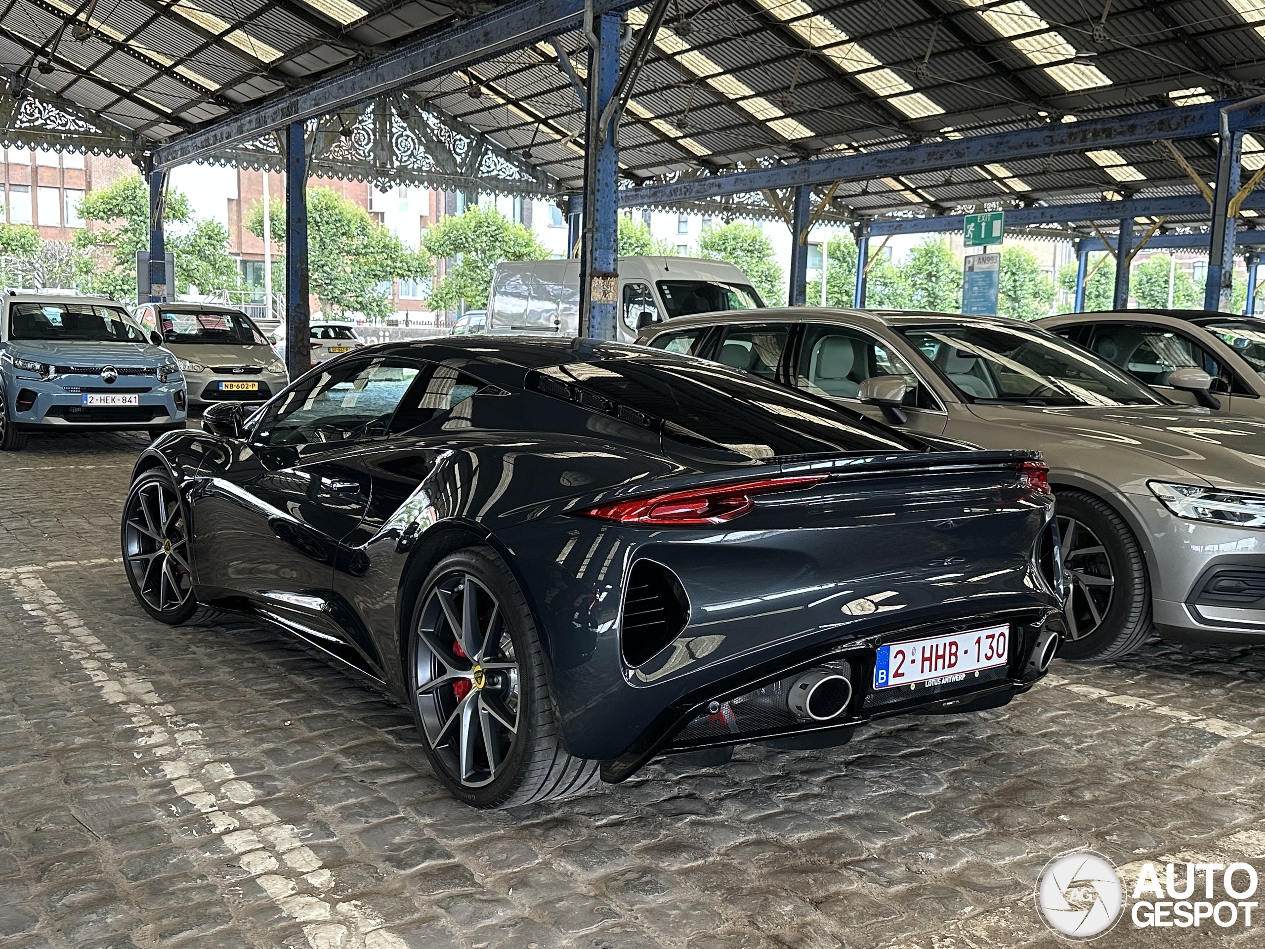 Lotus Emira
