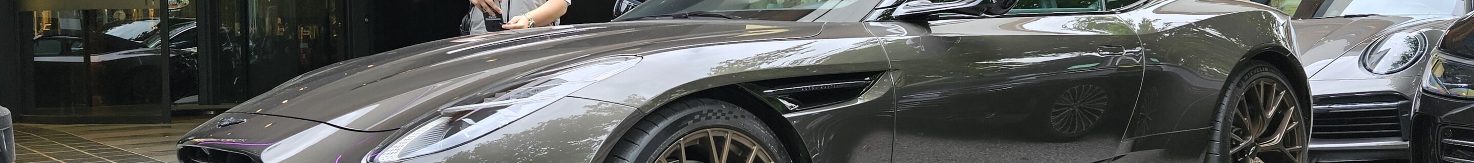 Aston Martin DB12 Volante