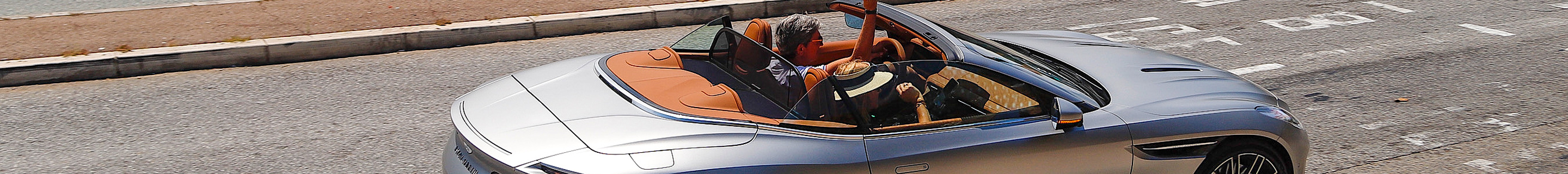 Aston Martin DB12 Volante