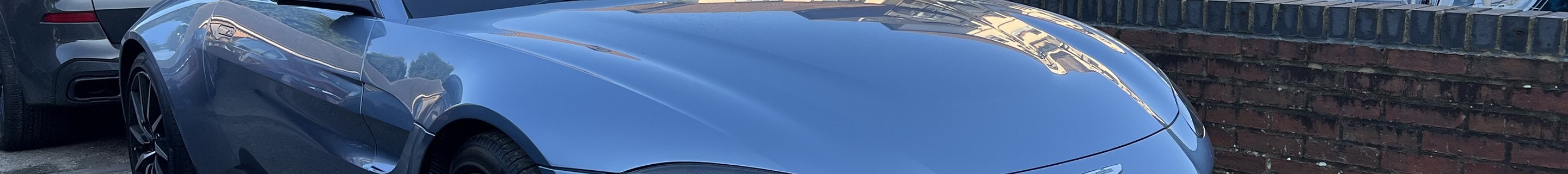 Aston Martin V8 Vantage 2018