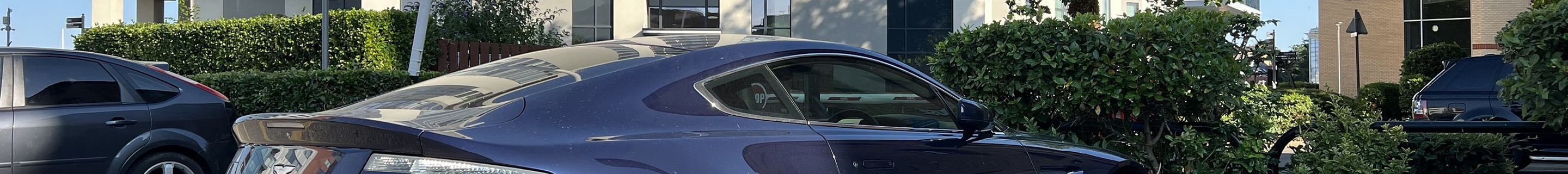 Aston Martin V8 Vantage
