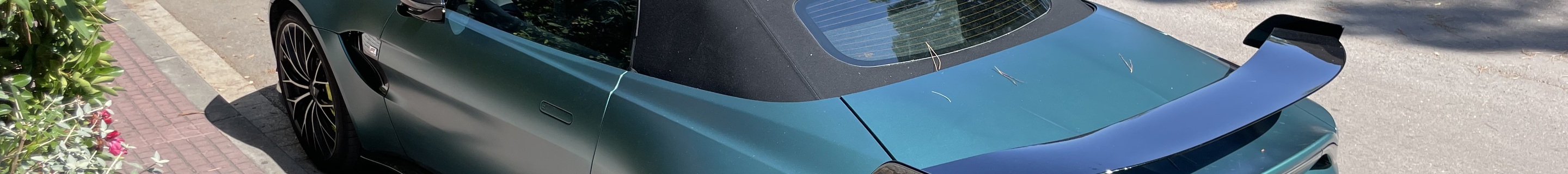 Aston Martin V8 Vantage Formula 1 Edition Roadster