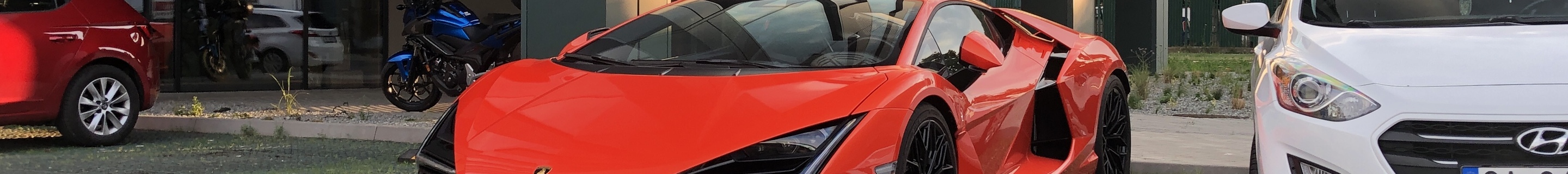 Lamborghini Revuelto