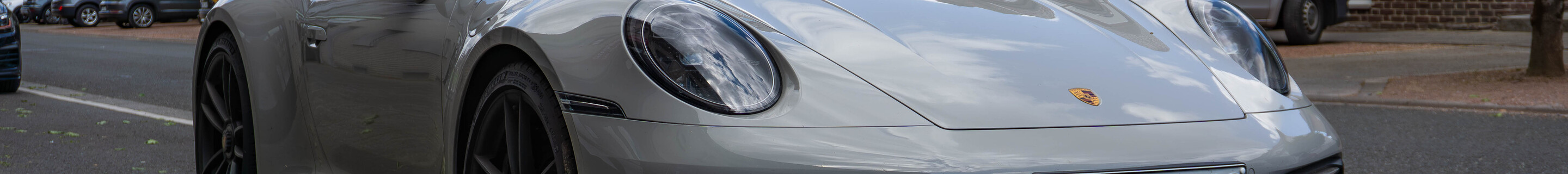 Porsche 992 Carrera 4 GTS
