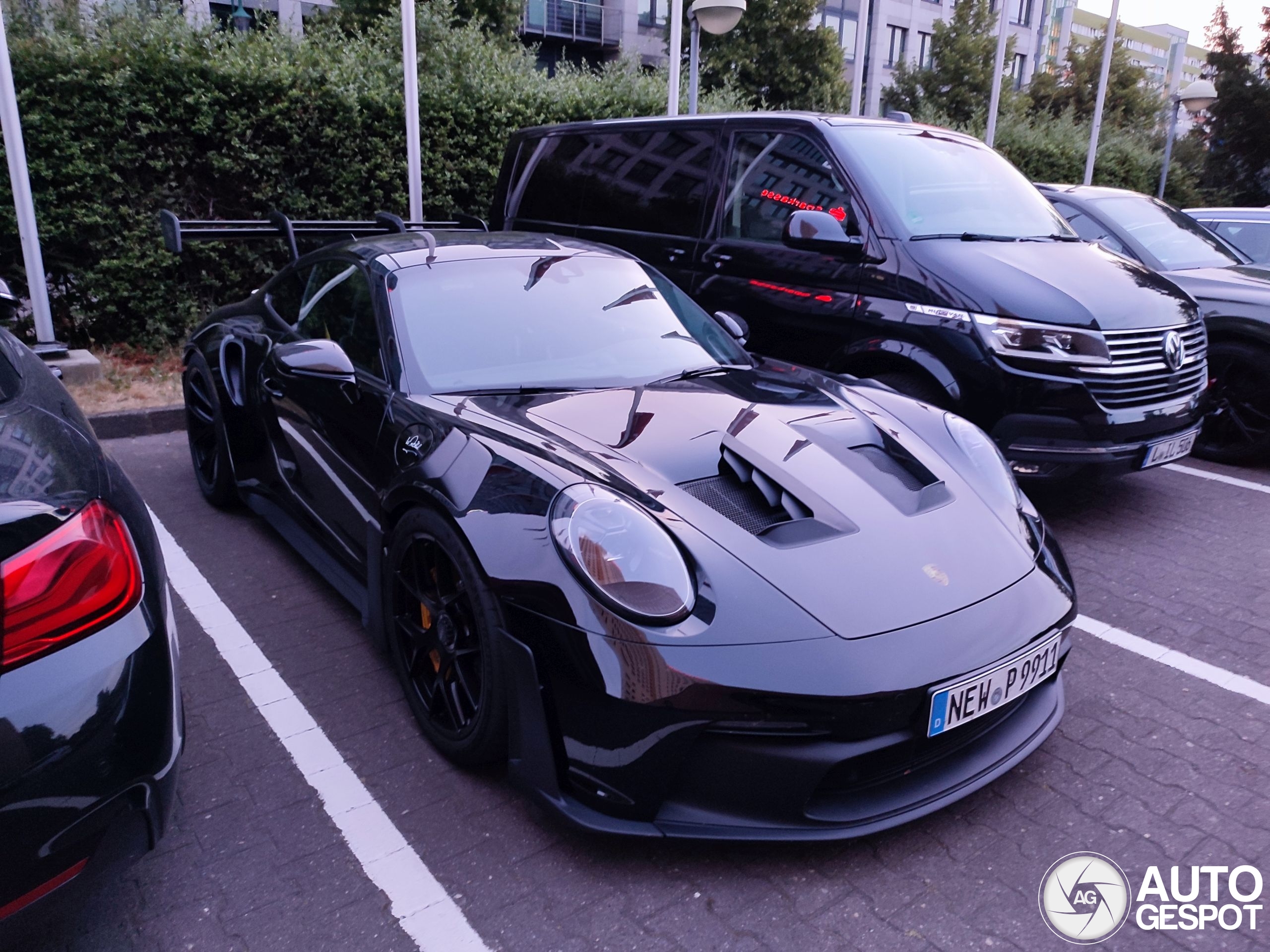 Porsche 992 GT3 RS Weissach Package