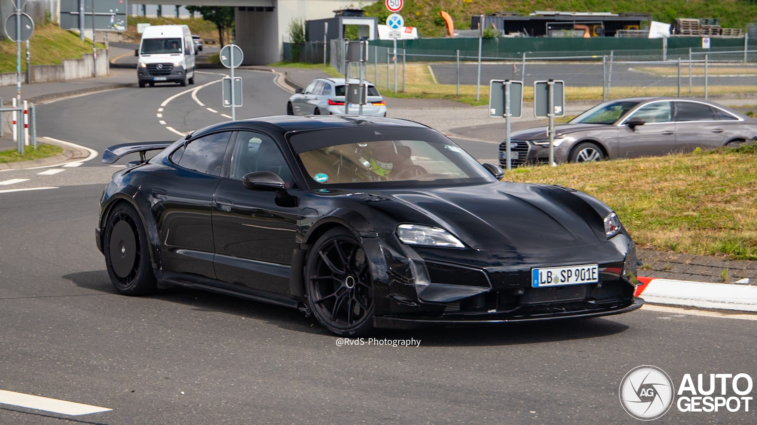 Porsche Taycan Turbo GT Manthey Racing