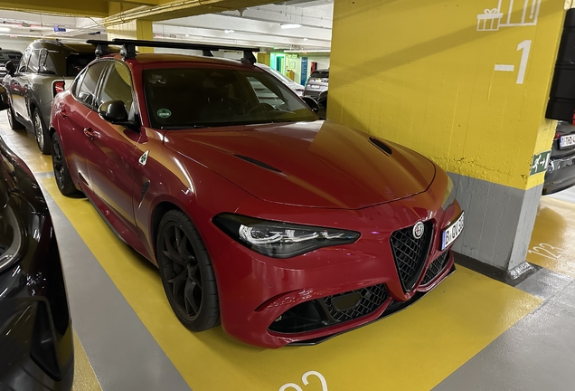 Alfa Romeo Giulia Quadrifoglio 2023