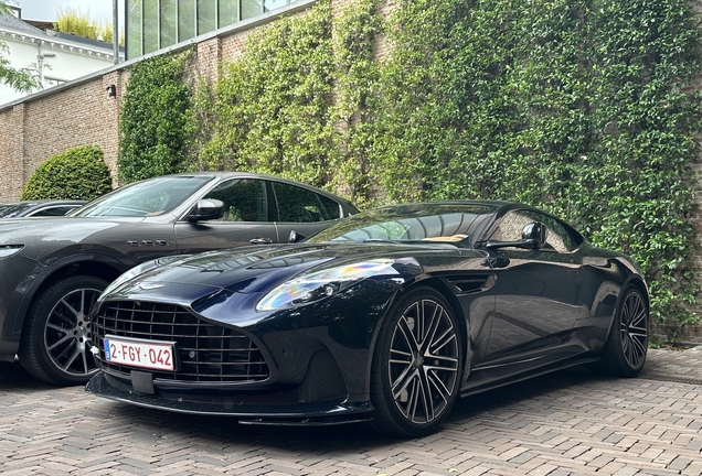Aston Martin DB12