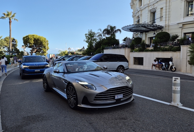 Aston Martin DB12 Volante