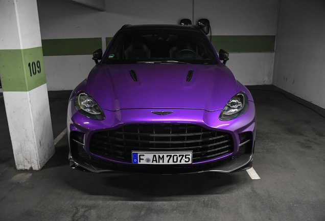 Aston Martin DBX707
