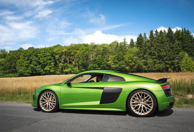 Audi R8 V10 Plus 2015
