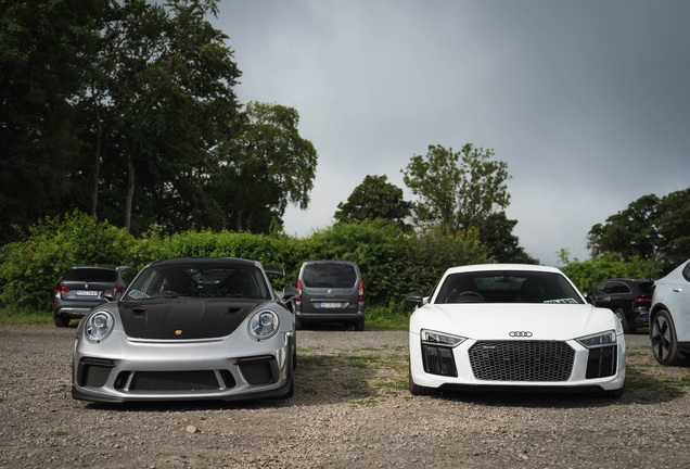 Audi R8 V10 Plus 2015