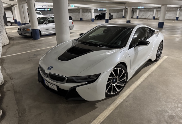 BMW i8