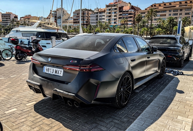 BMW M5 G90
