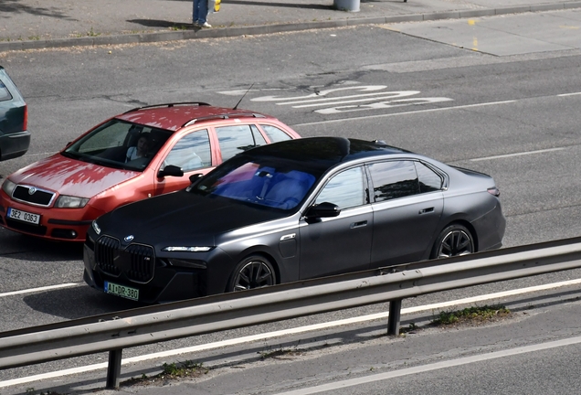 BMW M760e xDrive