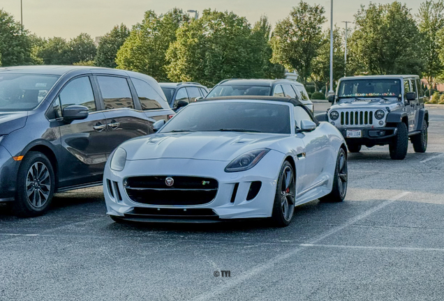 Jaguar F-TYPE R AWD Convertible