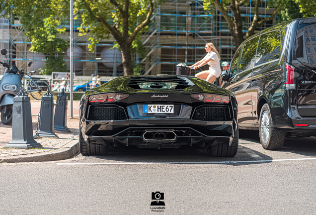 Lamborghini Aventador LP700-4
