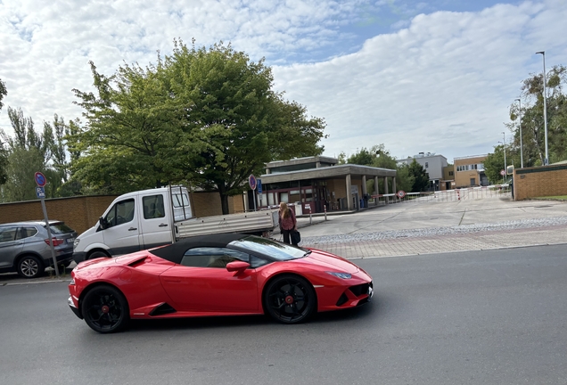 Lamborghini Huracán LP640-4 EVO Spyder