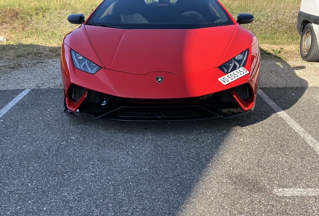 Lamborghini Huracán LP640-4 Performante