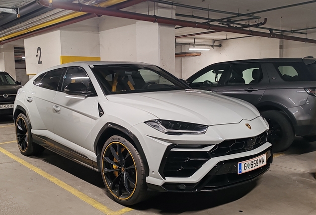Lamborghini Urus
