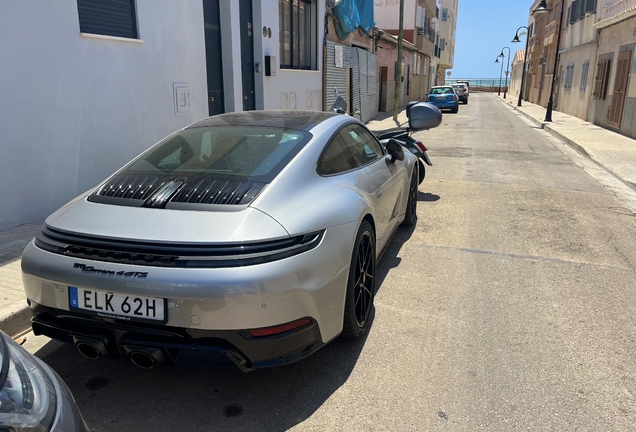 Porsche 992 Carrera 4 GTS MkII