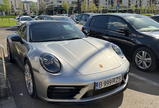 Porsche 992 Carrera 4S