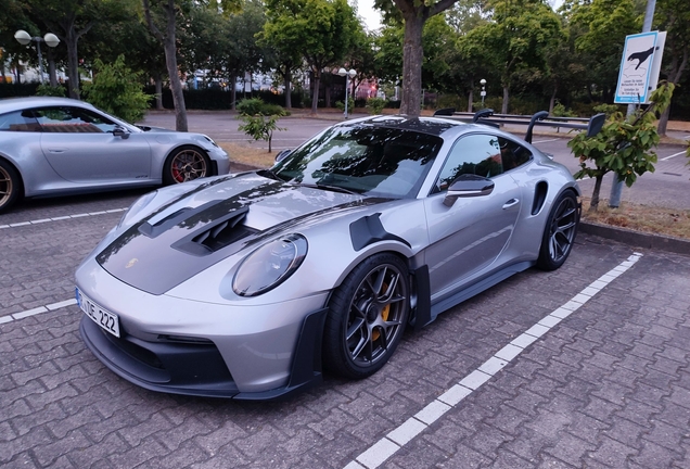 Porsche 992 GT3 RS Weissach Package