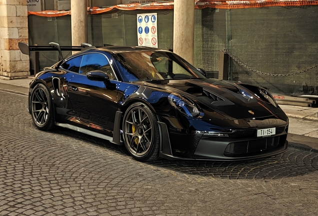 Porsche 992 GT3 RS Weissach Package