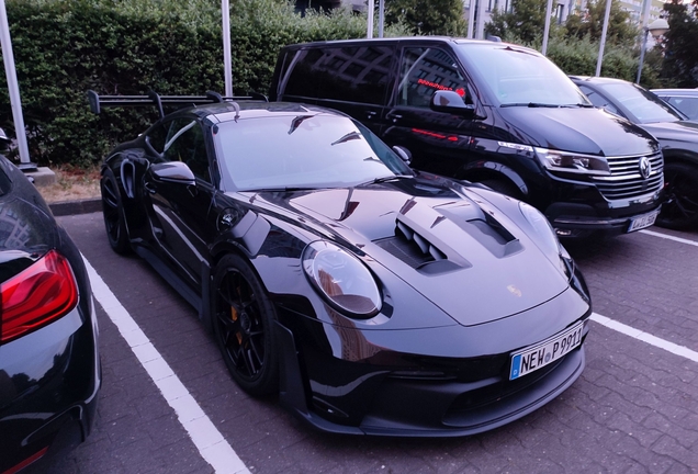 Porsche 992 GT3 RS Weissach Package