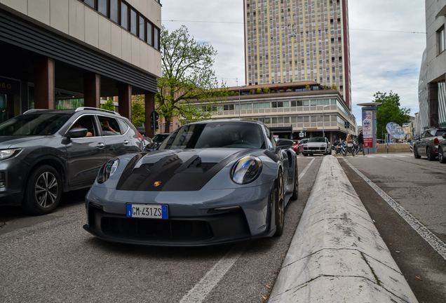 Porsche 992 GT3 RS Weissach Package