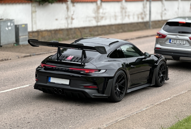 Porsche 992 GT3 RS Weissach Package