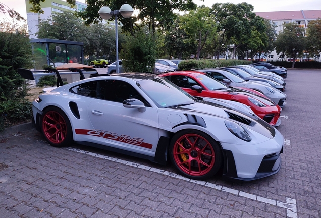 Porsche 992 GT3 RS Weissach Package