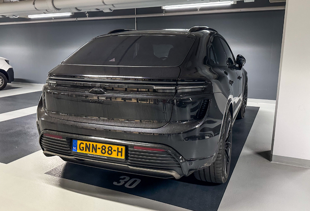 Porsche Macan EV Turbo