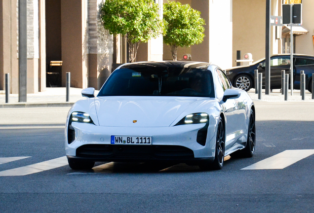 Porsche Taycan GTS