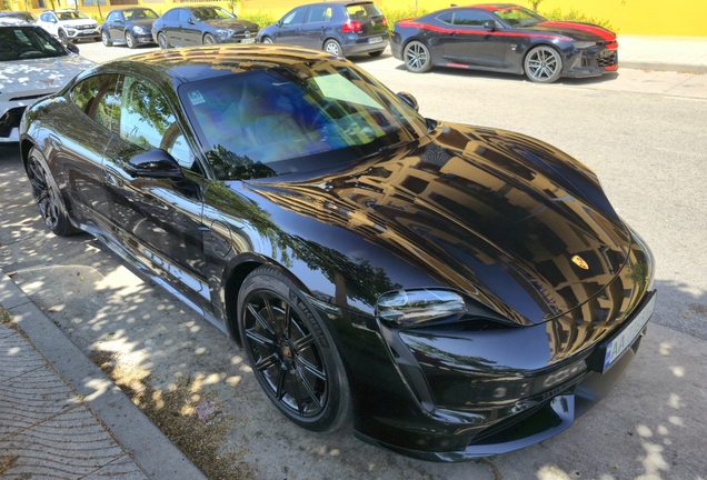Porsche Taycan Turbo
