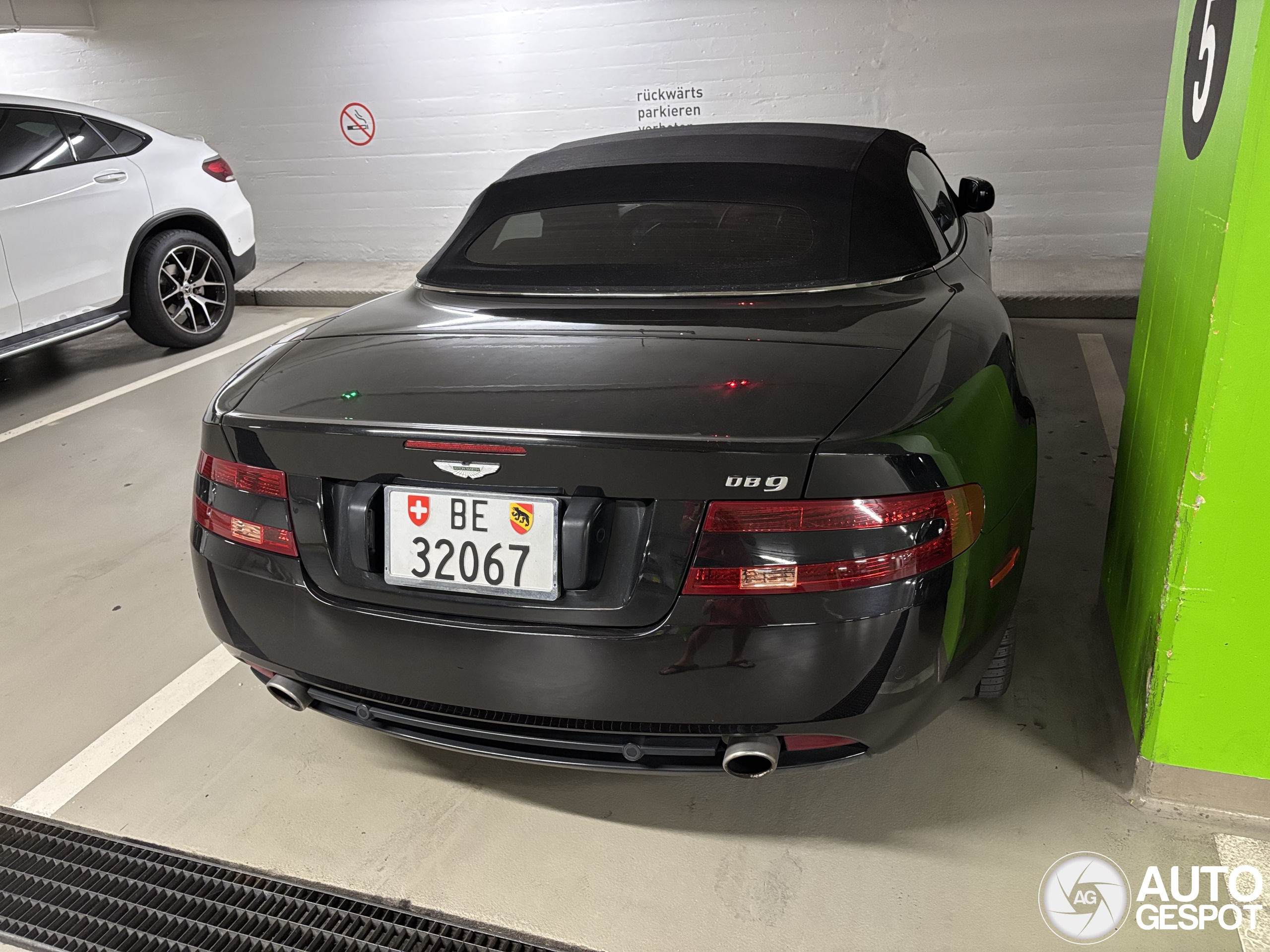Aston Martin DB9 Volante