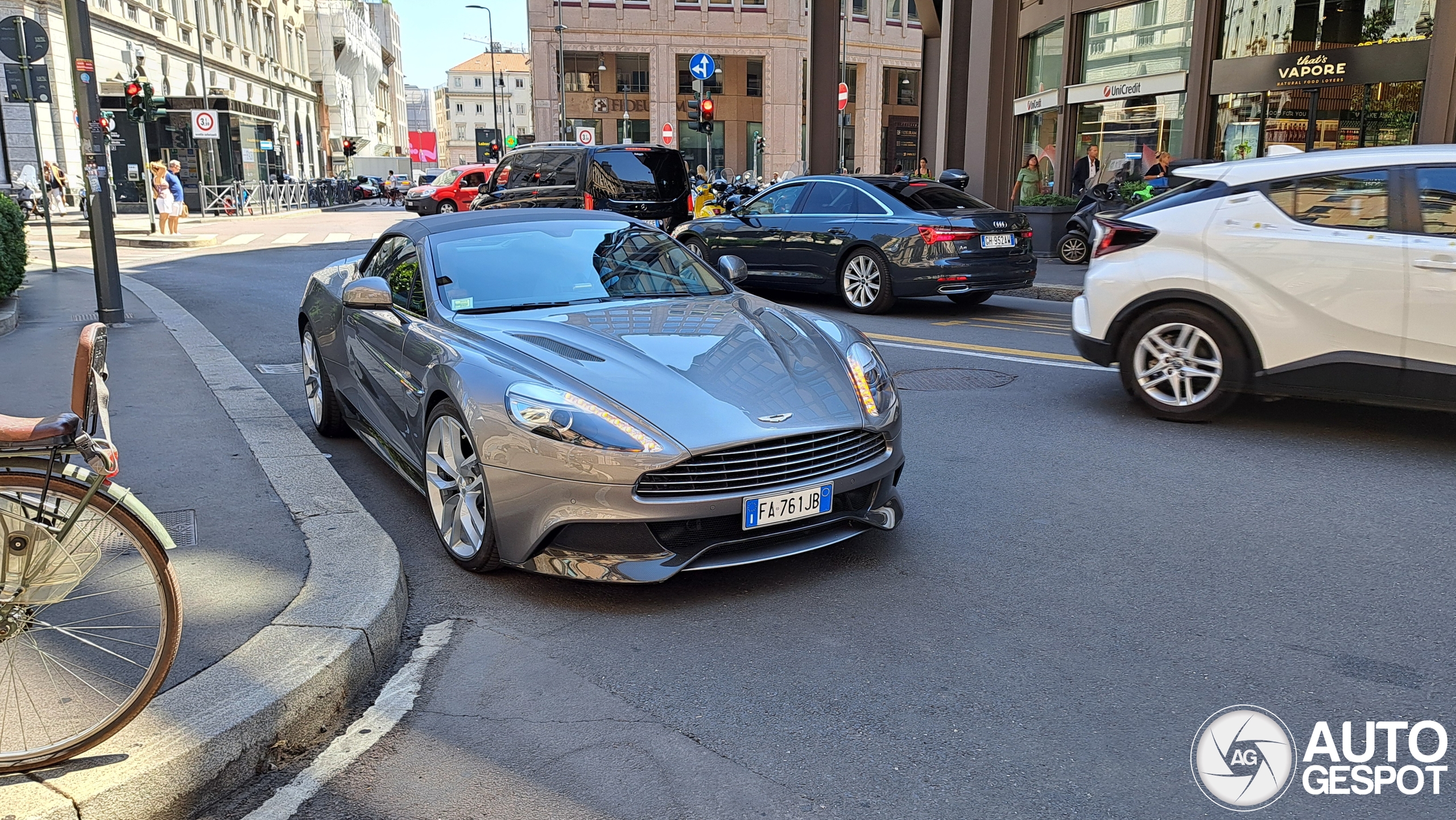 Aston Martin Vanquish Volante