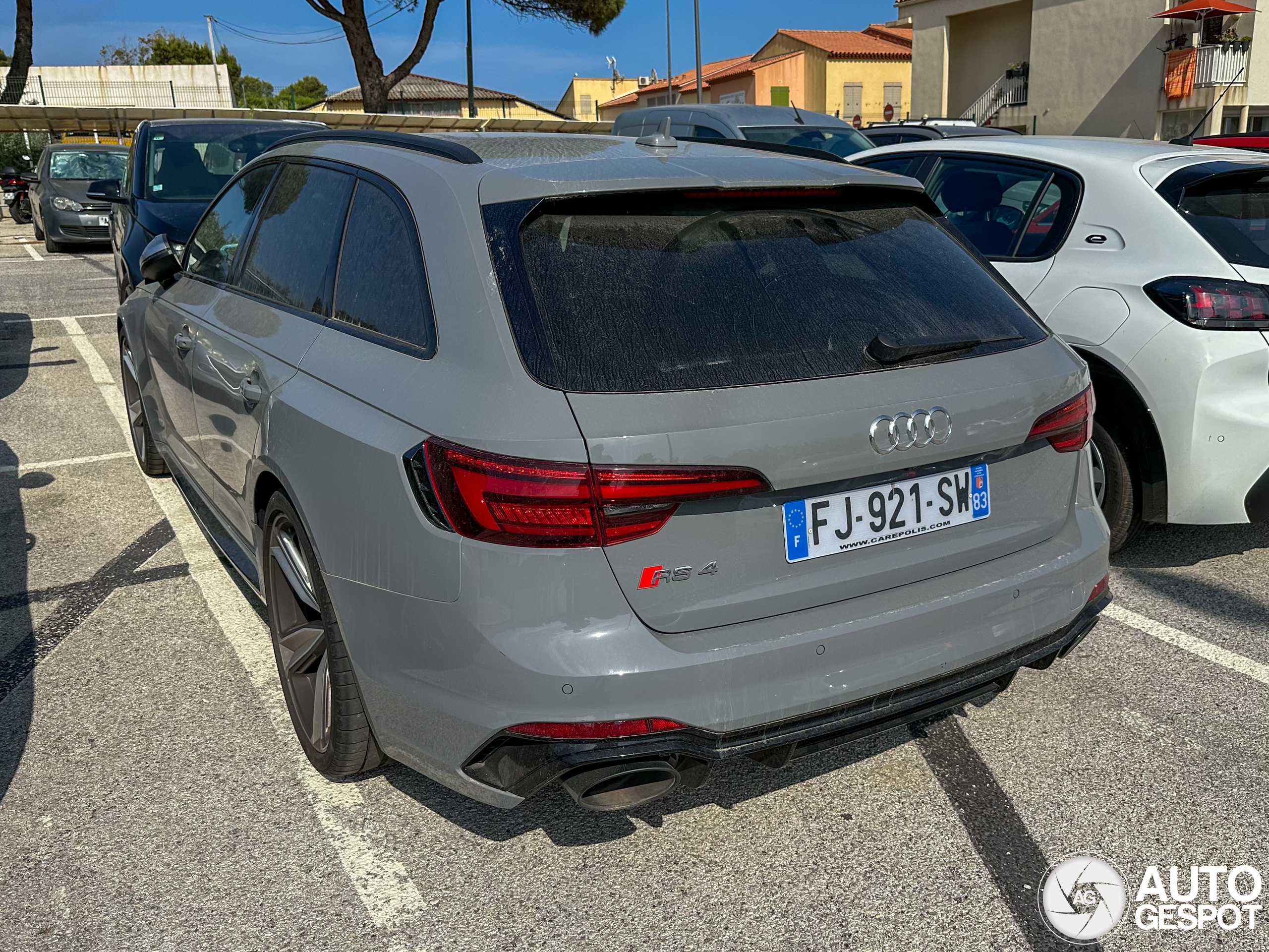 Audi RS4 Avant B9