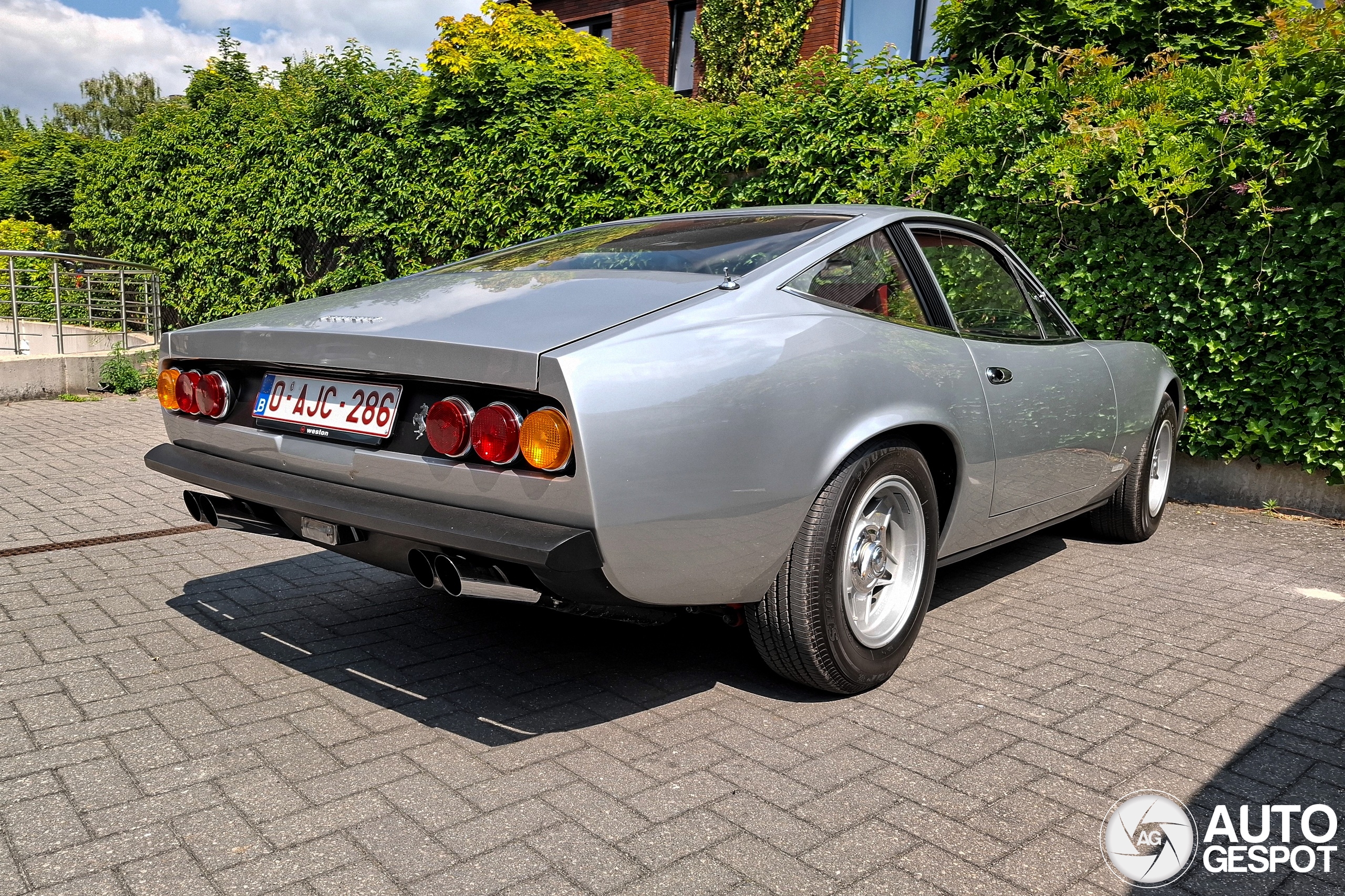 Ferrari 365 GTC/4